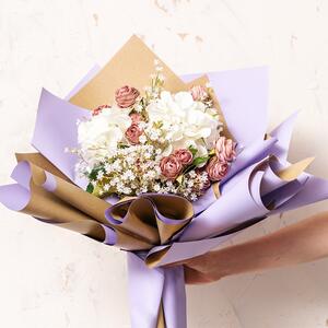 💐 NEW ARRIVALS! | 𝐂𝐞𝐥𝐥𝐨 𝐑𝐞𝐠𝐚𝐥 𝐏𝐫𝐨 𝐃𝐮𝐞𝐭 𝐧𝐨𝐰 𝐚𝐯𝐚𝐢𝐥𝐚𝐛𝐥𝐞 𝐢𝐧 𝐍𝐄𝐖 𝐂𝐎𝐋𝐎𝐔𝐑𝐒!

With kraft brown on one side, and a pop of trendy colour on the other, this florists' favourite really shines when ruffled and pleated around your favourite blooms. 

𝐒𝐡𝐨𝐩 𝐭𝐡𝐞 𝐫𝐚𝐧𝐠𝐞 𝐢𝐧-𝐬𝐭𝐨𝐫𝐞 𝐚𝐧𝐝 𝐨𝐧𝐥𝐢𝐧𝐞 𝐧𝐨𝐰 𝐯𝐢𝐚 𝐭𝐡𝐞 𝐥𝐢𝐧𝐤 𝐢𝐧 𝐨𝐮𝐫 𝐛𝐢𝐨!
.
.
.
#Koch #KochAndCo #FloristSupplies #FlowerWrap #FloralPackaging #FloristEssentials #ProfessionalFlorist #FloralDesign #BouquetStyling