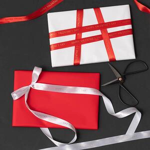 Our Single Face Satin ribbon in white has a gold foil print of Happy Valentine’s Day running along the ribbon.

At 25mm wide and 25m in length, it will be the perfect accent to floral bouquets, posy boxes, hat boxes, gifts and hampers.

The ideal ribbon for Valentine’s Day for romantic bouquets or gifts.

Sold as an individual roll.

ITEM: 2199561WHGO
.
.
#Kochandco #Kochinspo #Kochribbon #Kochvalentinesdayribbon #ValentinesDay #Valentinesdayideas