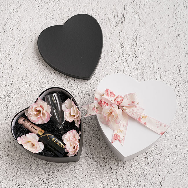 Gift Flower Box Heart Matte White Set 2 (23x21x14cmH)