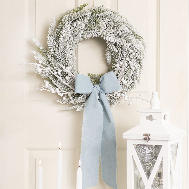 Snow Flocked Pine Christmas Wreath White (45cmD)