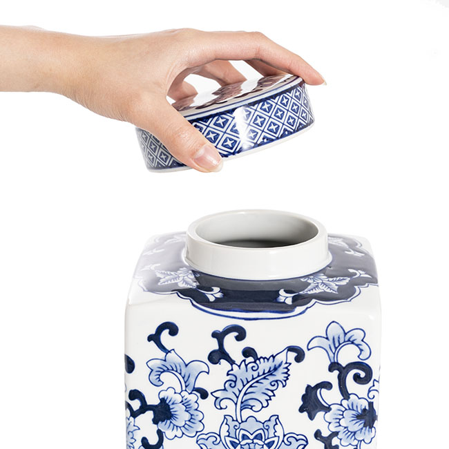 Floral Orient Porcelain Jar Large Blue & White (17×29cmH)