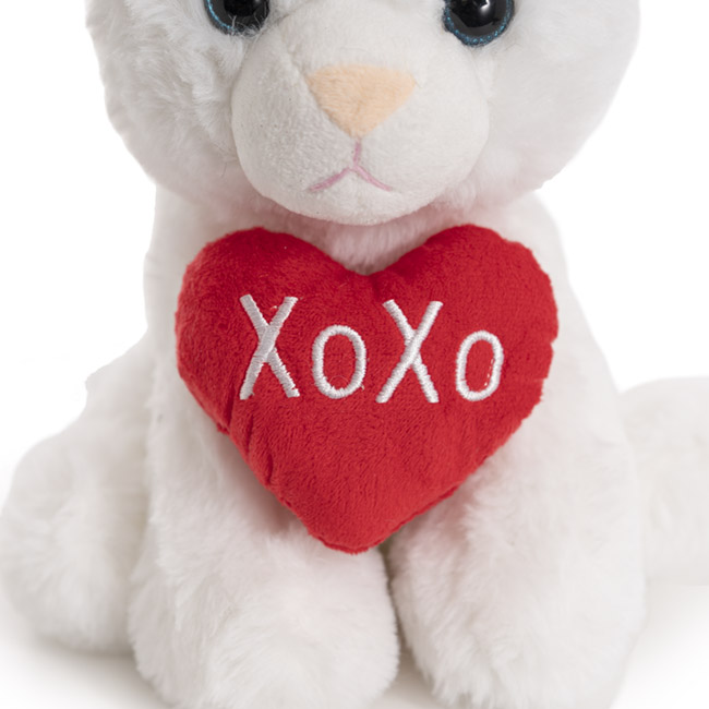 Lunna Cat Holding Xoxo Heart White (20cmST)