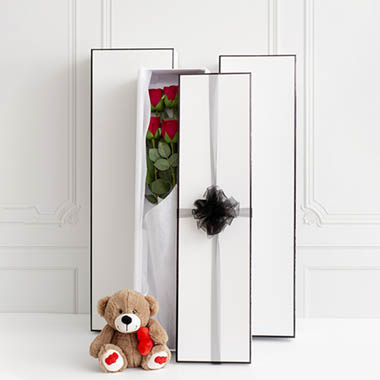 White & Black Rose Box Elegance