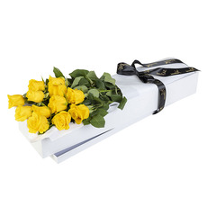 Interflora 12 Yellow Roses in Presentation Box