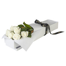 Interflora 6 White Roses in Presentation Box